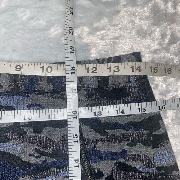 Halogen Camouflage Skirt with pockets - Picture 4 of 6